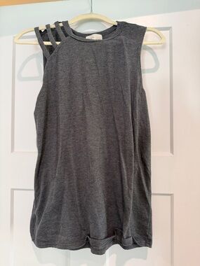 PERFECT PEACH Gray Tank-Size M